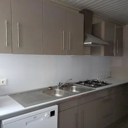 Le Tournebride بيت للعطل