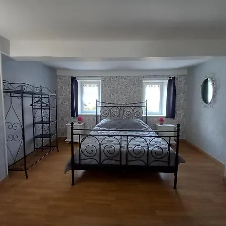 Le Tournebride * Le Vast